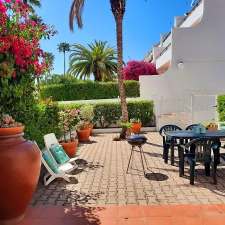 Casa de Férias Apt 6 People - Large Private Terrace And Swimming Pool